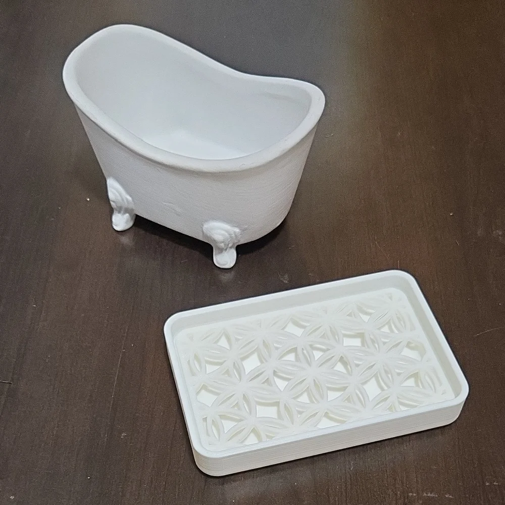 Vintage White Bathtub Soap Dish Set & Picture Frame